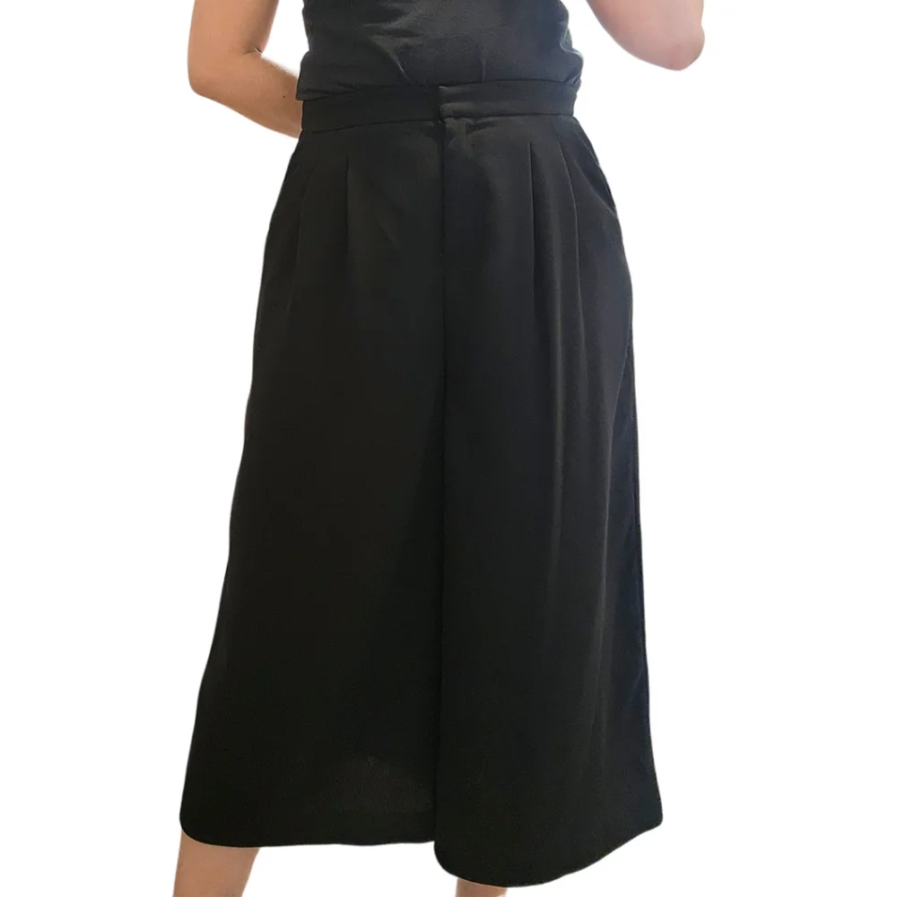 (Pre-loved) R&W office pants, wide leg crop pants - Picture 5 of 5
